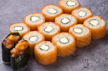 Больше лосося